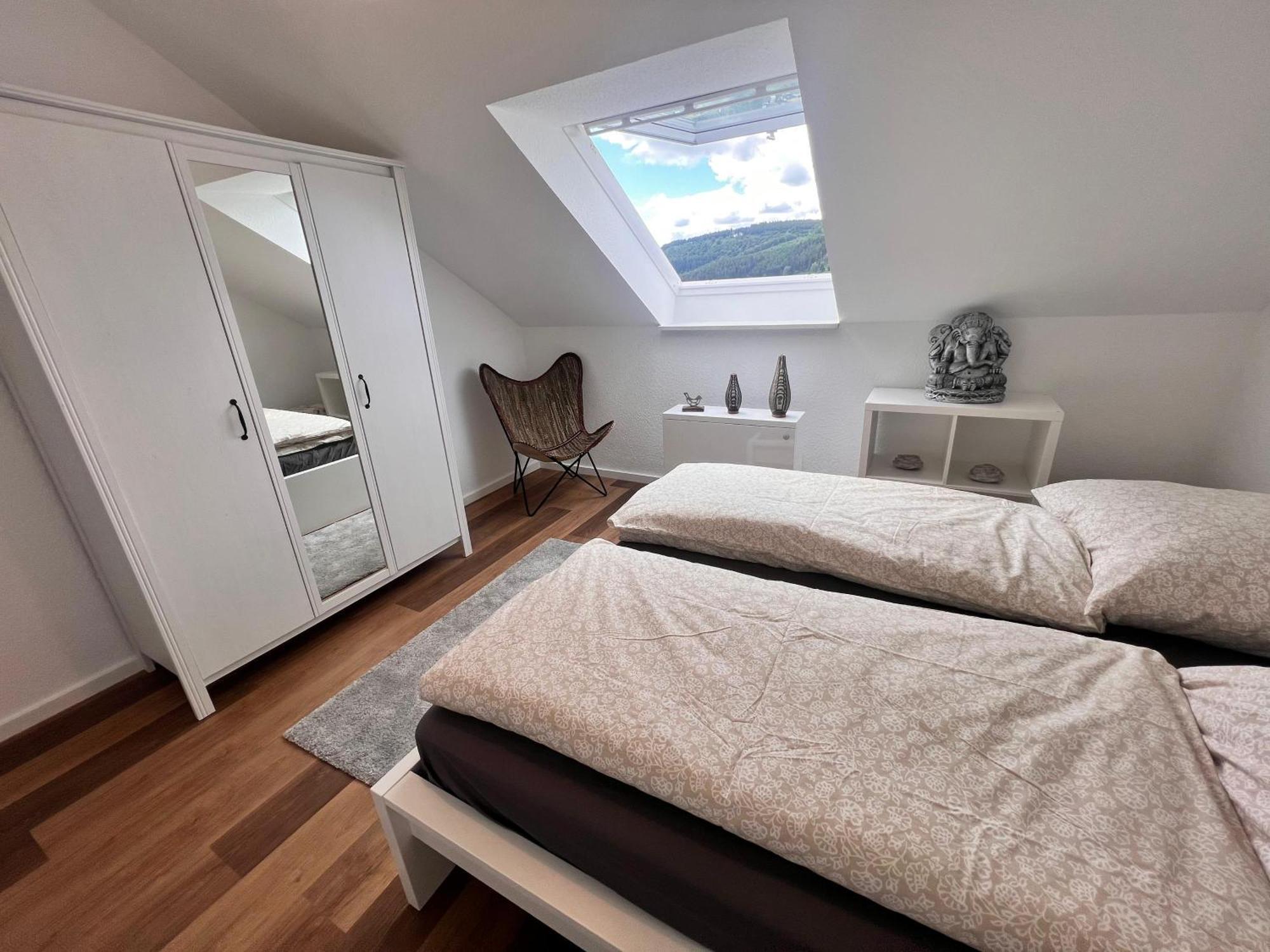Gemuetliche 3-Zimmer-Wohnung Mit Panoramablick Und Kostenlosem Ueberdachten Parkplatz Winterberg Bagian luar foto