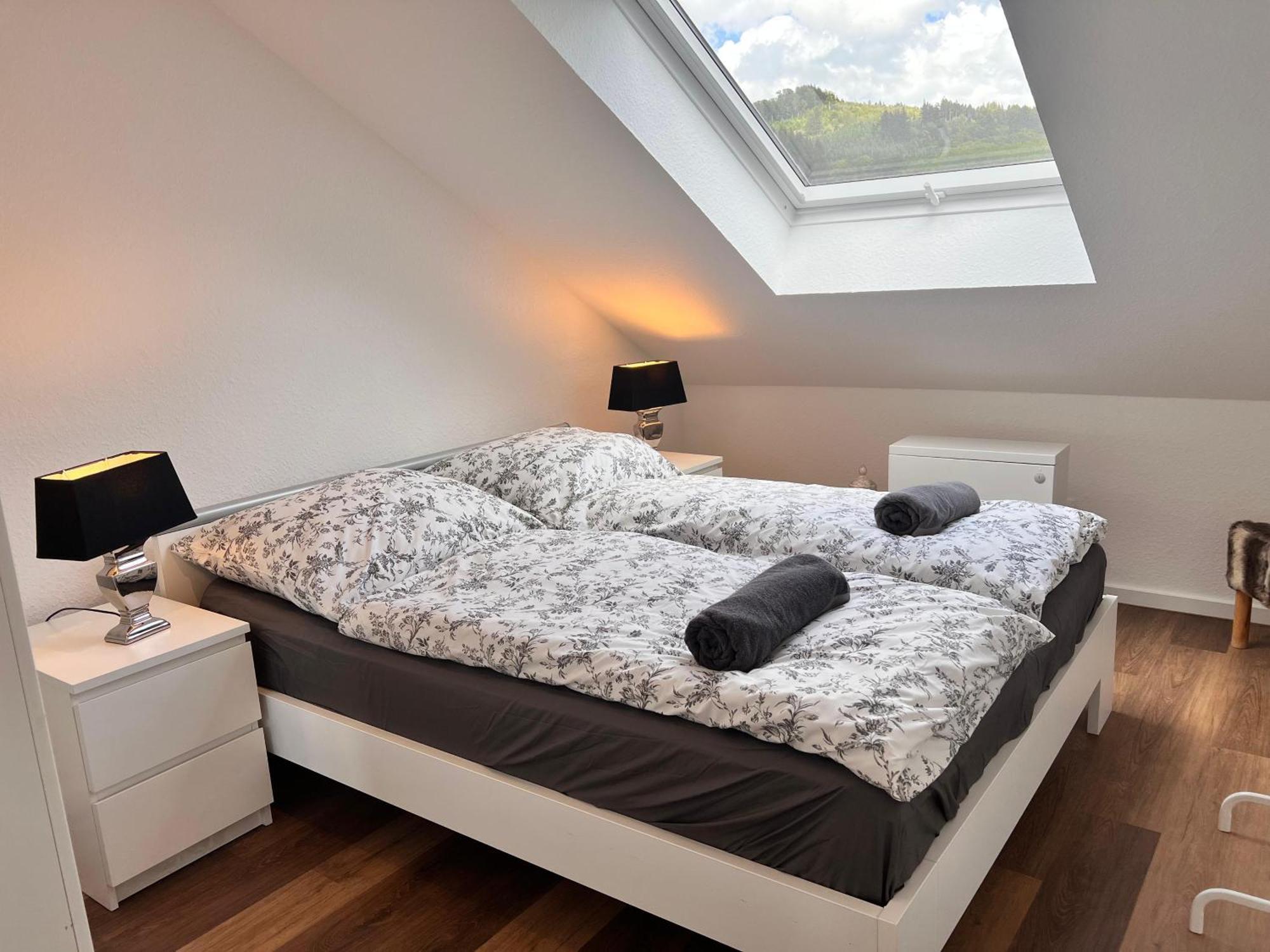 Gemuetliche 3-Zimmer-Wohnung Mit Panoramablick Und Kostenlosem Ueberdachten Parkplatz Winterberg Bagian luar foto